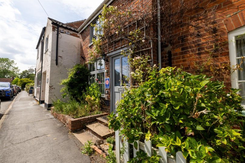 Front Street, Tealby