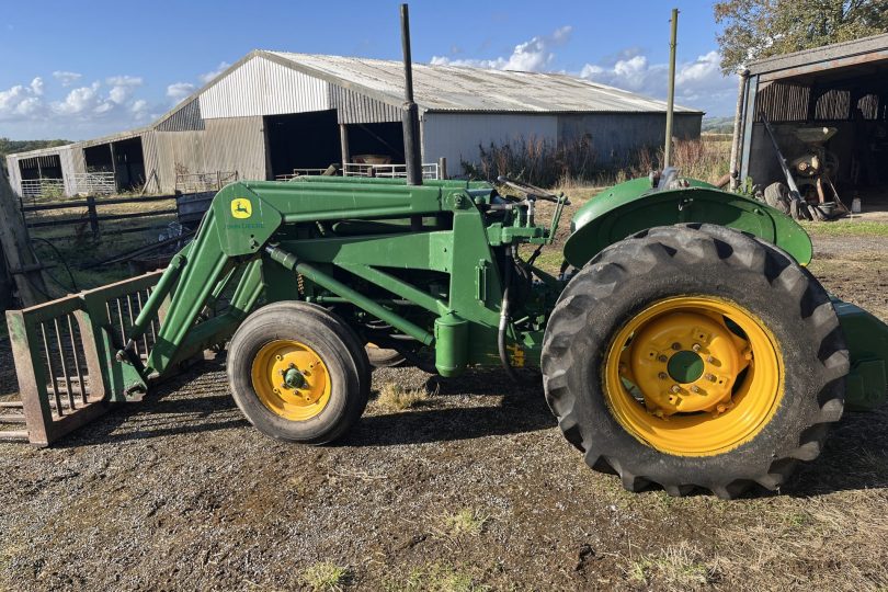 Lot 425 – MASSEY FERGUSON ‘INDUSTRIAL’ TRACTOR