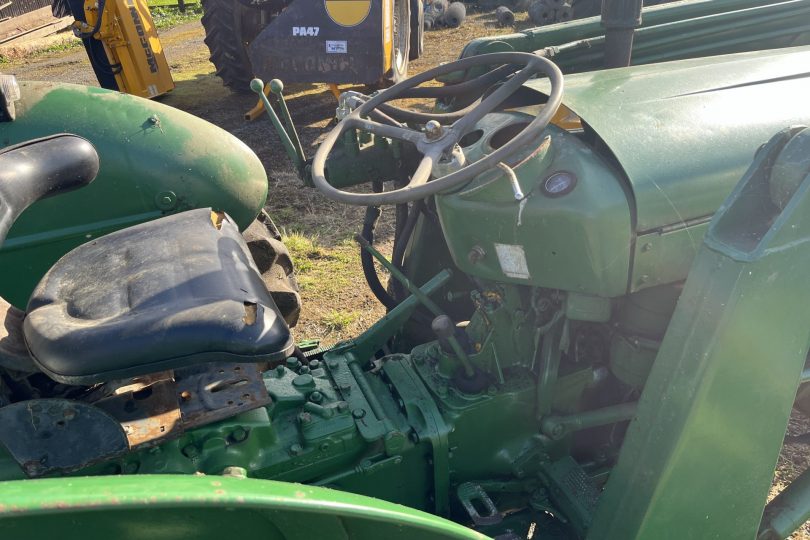 Lot 425 – MASSEY FERGUSON ‘INDUSTRIAL’ TRACTOR