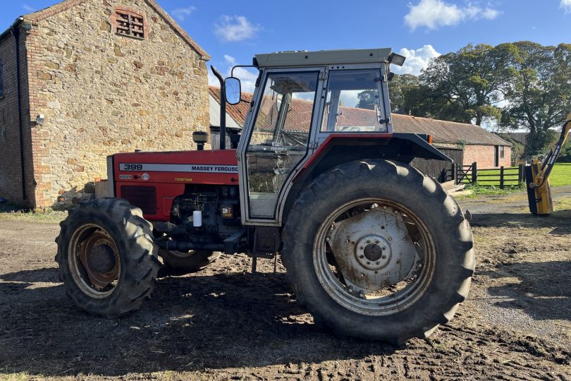 Lot 427 – (1993) MASSEY FERGUSON 399 TRACTOR