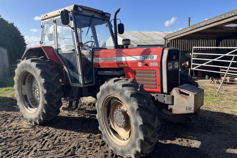 Lot 427 – (1993) MASSEY FERGUSON 399 TRACTOR