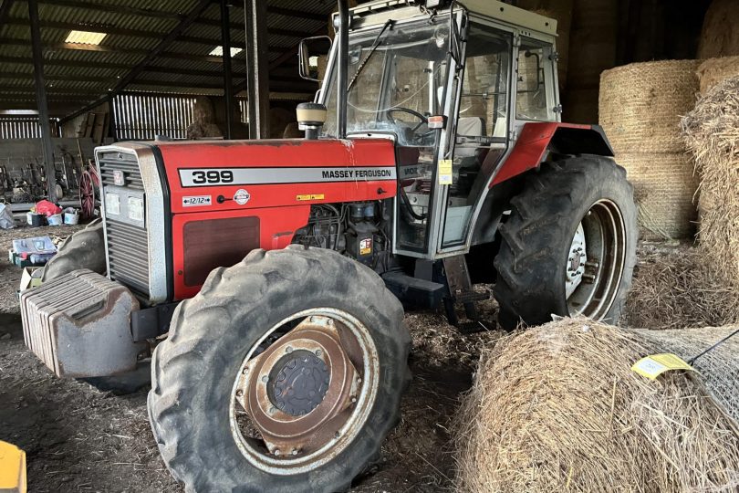 Lot 427 – (1993) MASSEY FERGUSON 399 TRACTOR