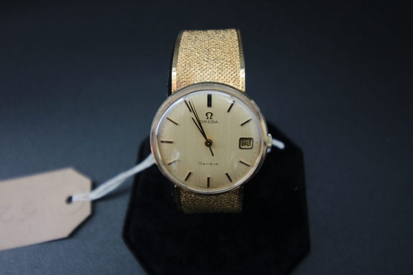 Lot 544 – Omega Geneva 9ct Yellow Gold Watch