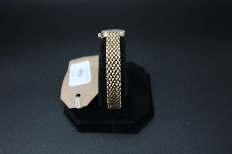 Lot 546 – Omega 9ct Yellow Gold Ladies Watch